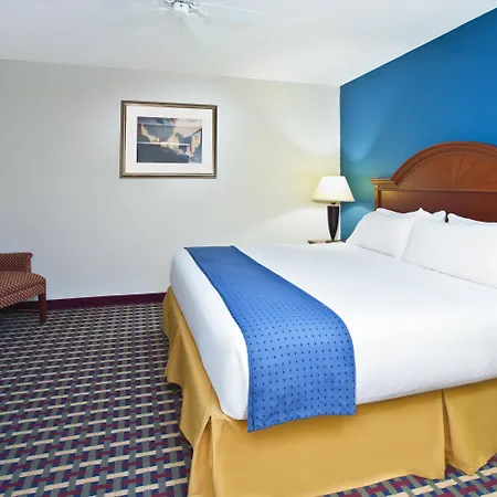 Holiday Inn Express & Suites Petoskey By Ihg-3