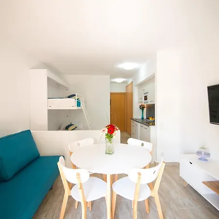 Ona Internacional Apartments-2