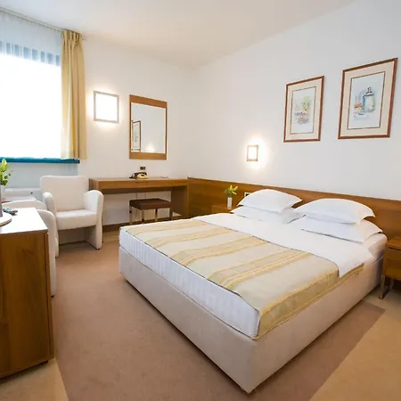 Hotel Laguna Zagreb-2