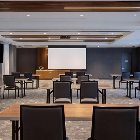 Hampton Inn Montreal Downtown, Qc-3