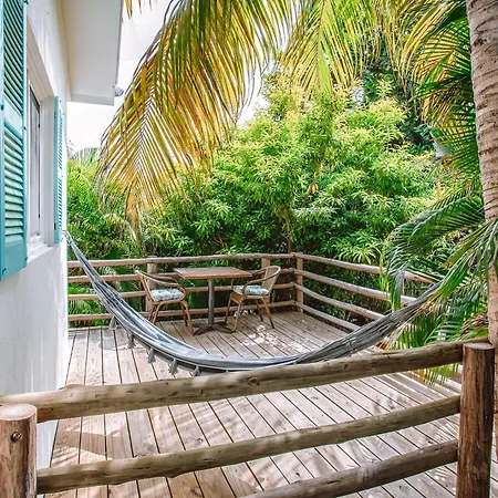 Tuk Tropical Boutique Resort Jan Thiel-3