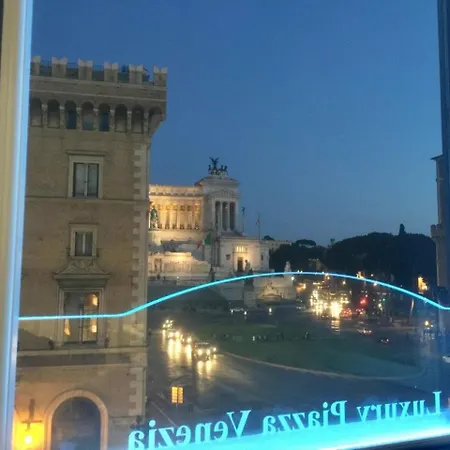 Piazza Venezia Luxury Suite-3