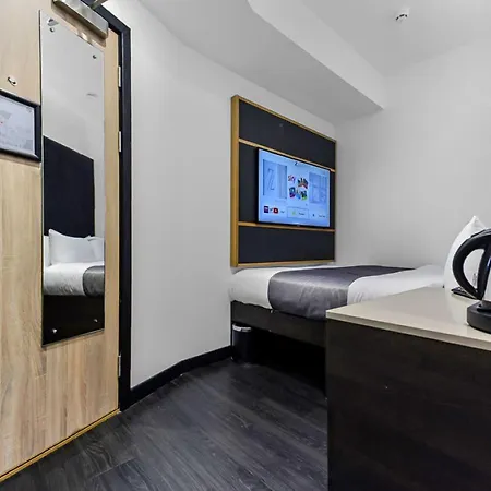 The Z Hotel Trafalgar-3