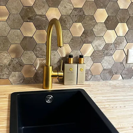 Bed&Breakfast Heerenveen Centrum met Privé Sauna en Jacuzzi-3