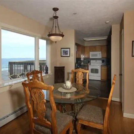 The Skylark Beach Inn-2