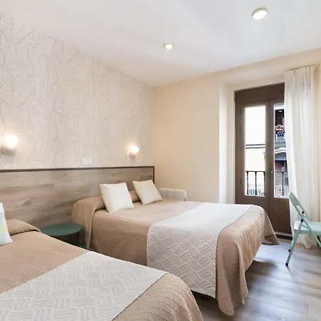 Hostal Art Madrid-3
