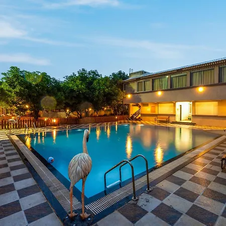 Freesia Resort By Express Inn-3