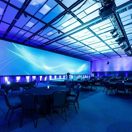 Four Points by Sheraton Lévis Convention Centre-3
