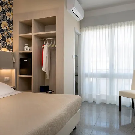 Hotel Corona-2