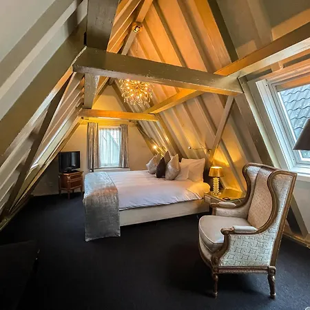 Ambassade Hotel-3