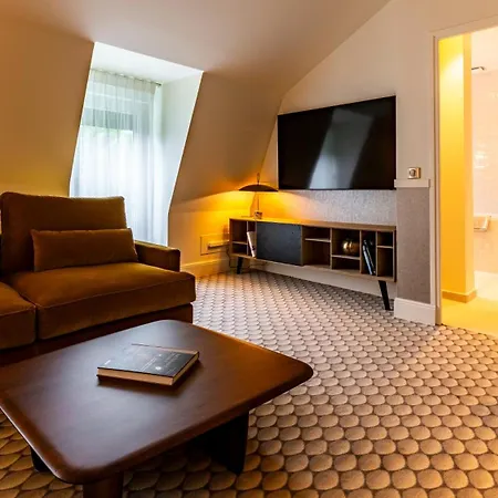 Continental Hotel-2