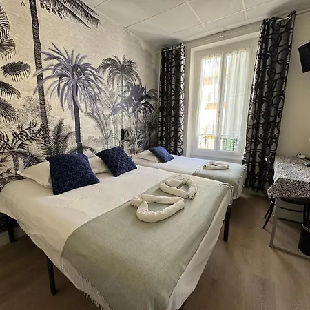 Hotel Des Dames-3