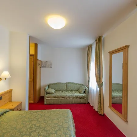 Hotel Lucia-3