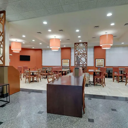 Drury Inn & Suites Charlotte Northlake-3
