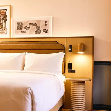 The Strathcona Hotel-3