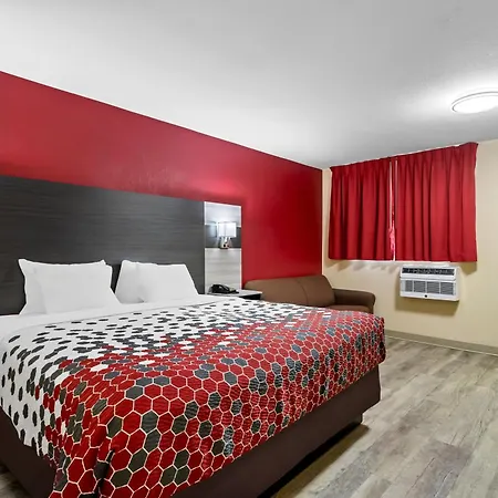 Econo Lodge Inn & Suites Santa Rosa-3