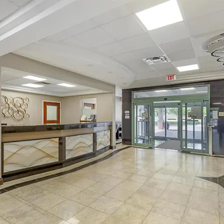 Best Western Plus Travel Hotel Toronto Airport-2