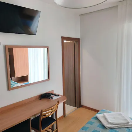 Hotel Midi-3