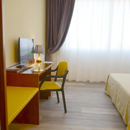 Hotel Krystal-2