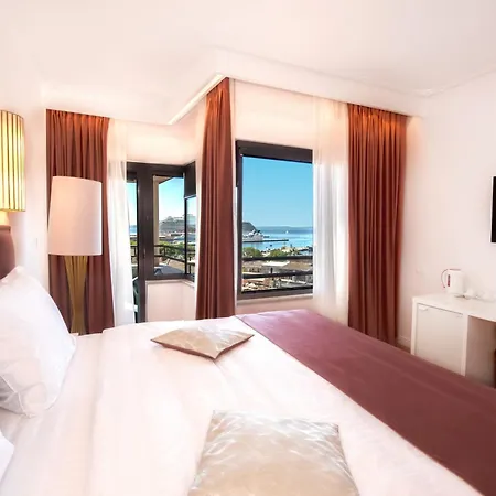 Hotel Luxe-2