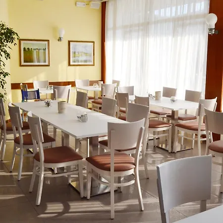 Hotel Midi-2