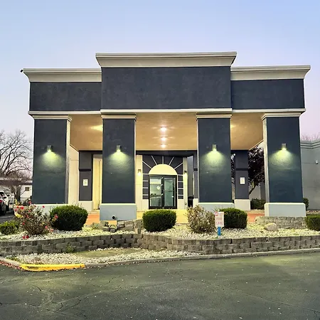 Quality Inn & Suites-2