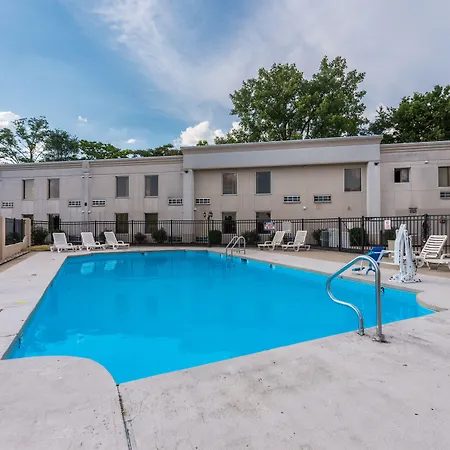 Quality Inn & Suites-3
