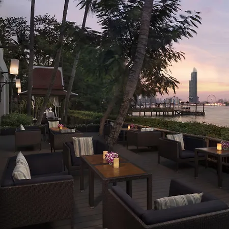 Anantara Riverside Bangkok Resort-2