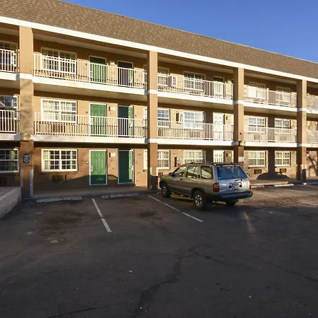 Hometowne Studios By Red Roof Denver - Lakewood West-2