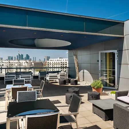 Plaza Hotel&Living Frankfurt-2