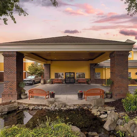 Best Western Plus Northwind Inn & Suites-2