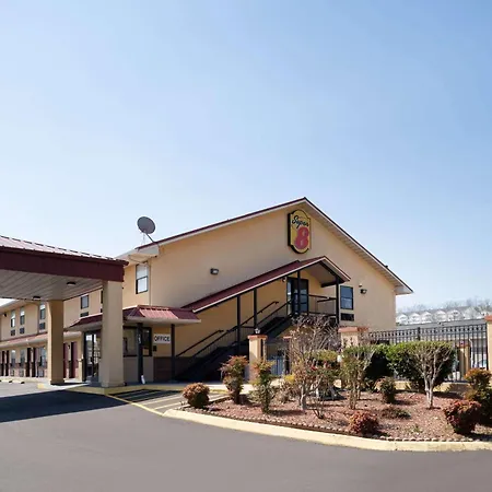 Super 8 By Wyndham Cleveland-3