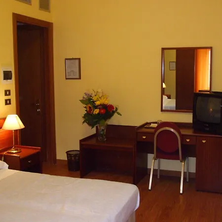Hotel Mediterraneo-3