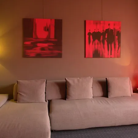 Monty Small Design Hotel-3