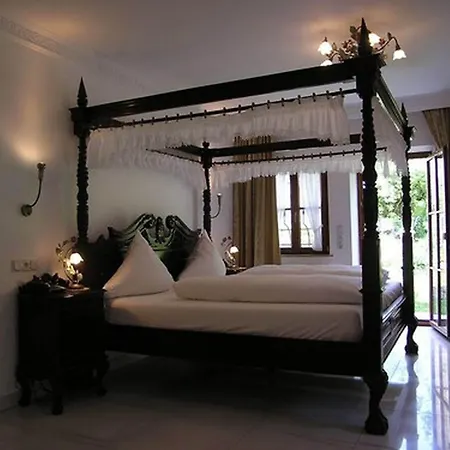 Burghotel-3