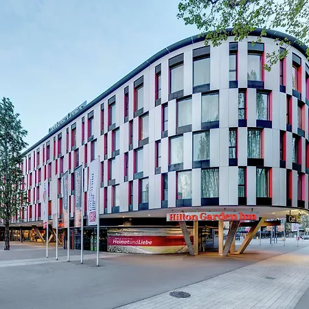 Hilton Garden Inn Stuttgart Neckarpark-2