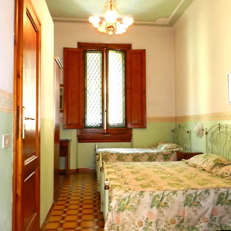 Hotel Desiree-2
