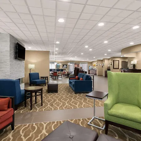 Comfort Suites Commerce-2