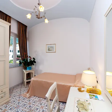 Hotel Villa Svizzera Terme-3