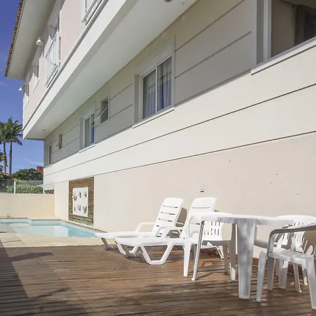 Hotel Hola-2