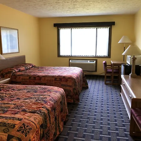 Sky Lodge Inn & Suites - Delavan-3