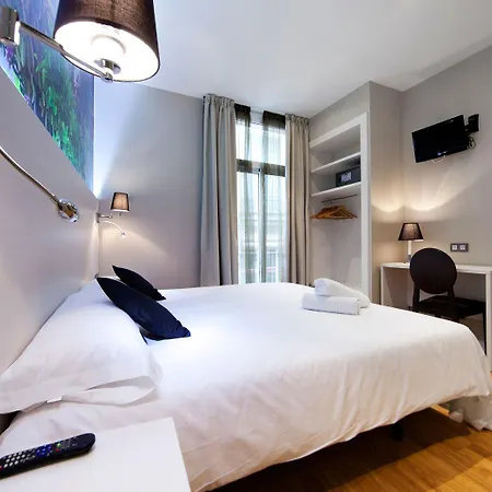 Hostal Bcn Ramblas-3