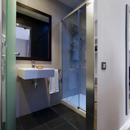 Hostal Bcn Ramblas-2