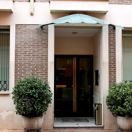 Hostal Carlos III-2