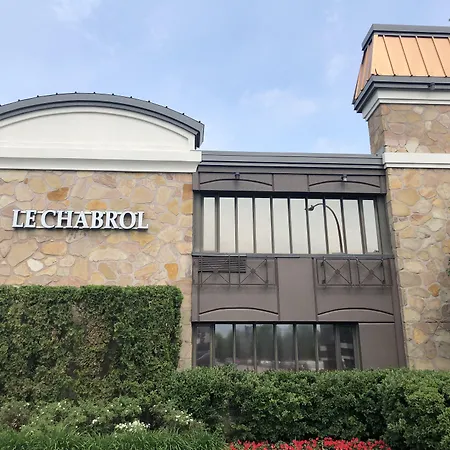 Le Chabrol Hotel&Suites-3