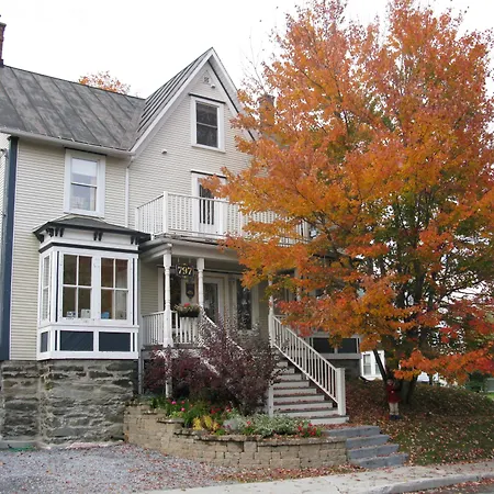 Auberge Marquis De Montcalm-3