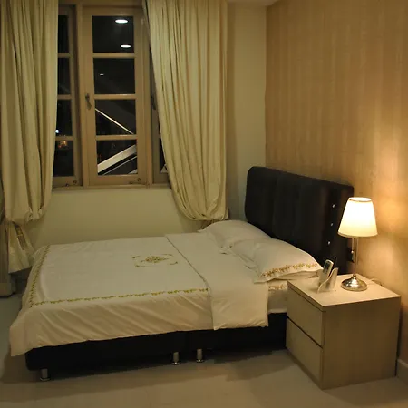 Jayleen Clarke Quay Hotel-2