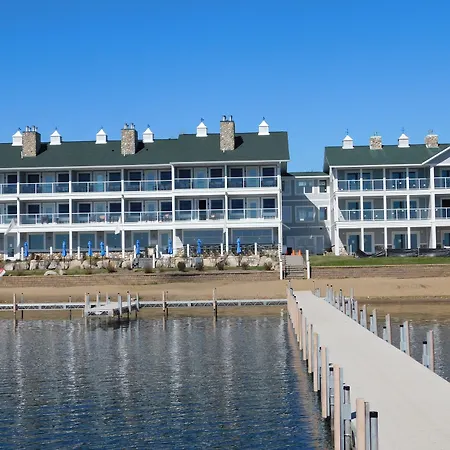 Quarterdeck Resort-2