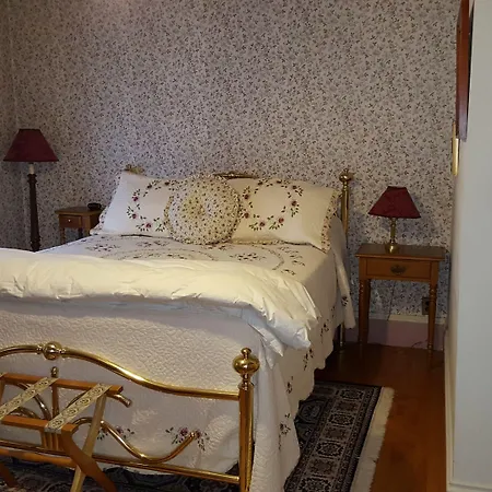 Holidae House Bed & Breakfast-2