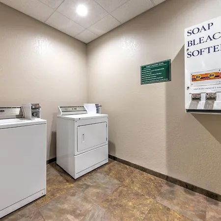 La Quinta By Wyndham Marble Falls-3